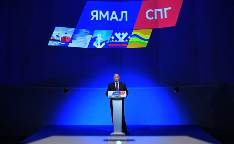 Putin launches Arctic gas project