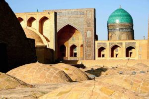 Uzbekistan signs $1.3bn solar deal