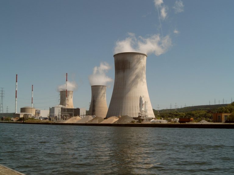Tihange Nuclear Power Plant, Belgium. Photo courtesy of Michielverbeek, Wikimedia Commons.