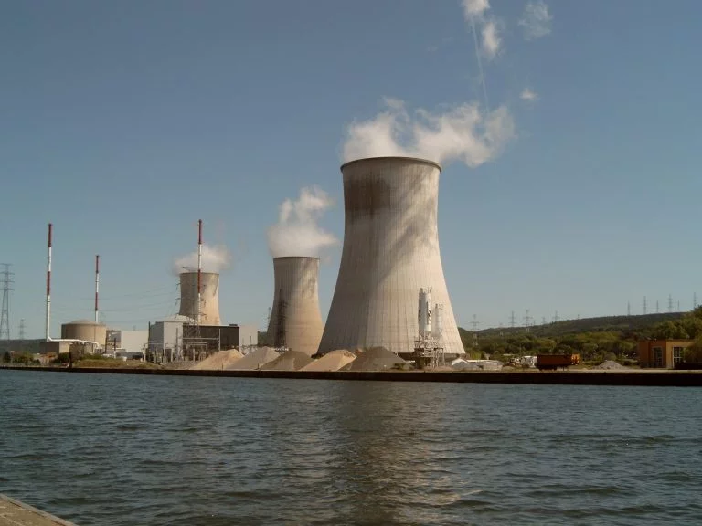 Tihange Nuclear Power Plant, Belgium. Photo courtesy of Michielverbeek, Wikimedia Commons.