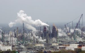 Oil price falls as US, Russia and Saudi output soars