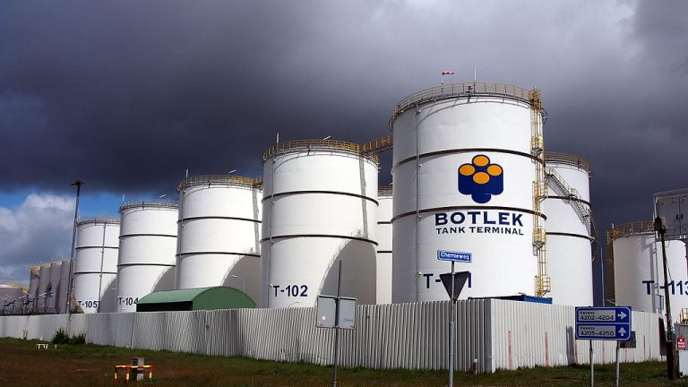 Shipping sector urged to ditch diesel for ammonia