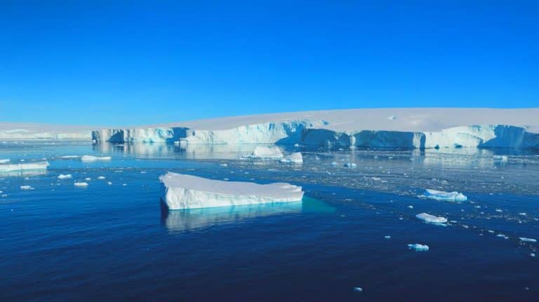 Illustration of Antarctic sea ice at its third-lowest level in 47 years.