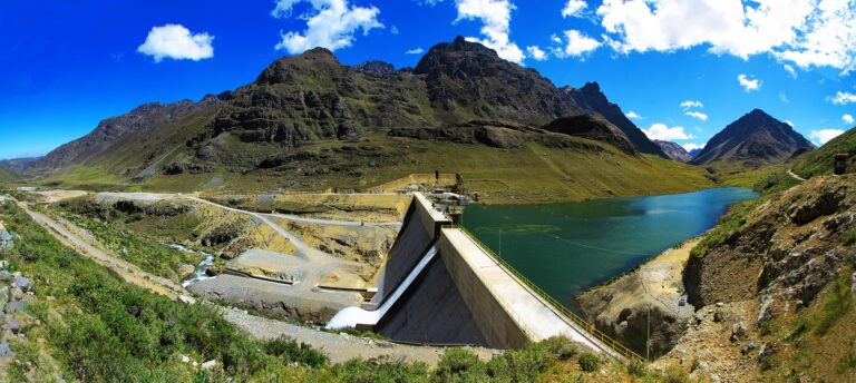 Exploring the pros and cons of hydroelectric power