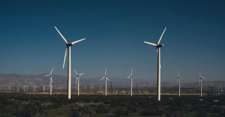 Oil prices fall amid Iran sanctions waivers renewable energy industry