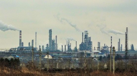 Chinese refineries cut output as coronavirus hits demand