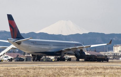 Delta makes $1bn carbon-neutral pledge 