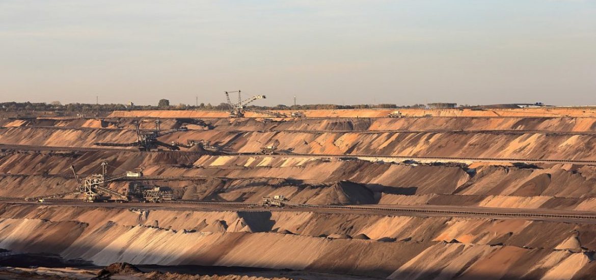 Activists storm German lignite mine