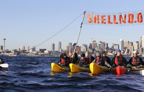 Shell hails huge quarterly profits 