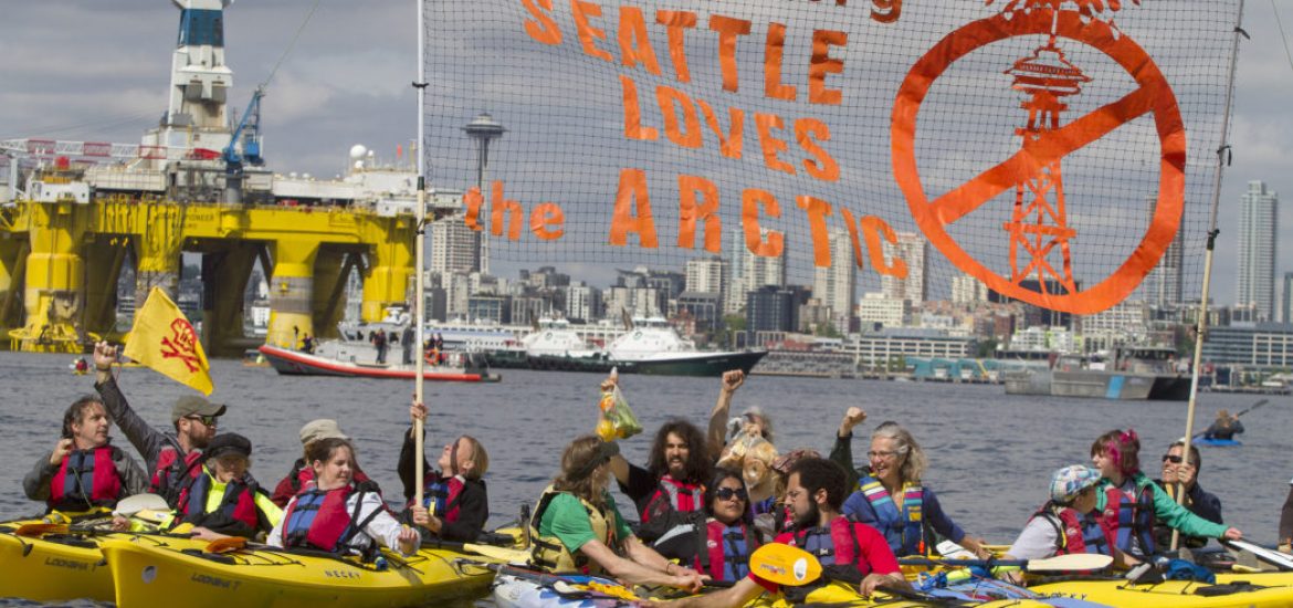 Shell faces legal threat over carbon policy 