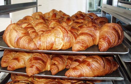 Study copies croissants to boost battery life