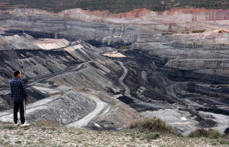 Spain agrees deal to close coal mines