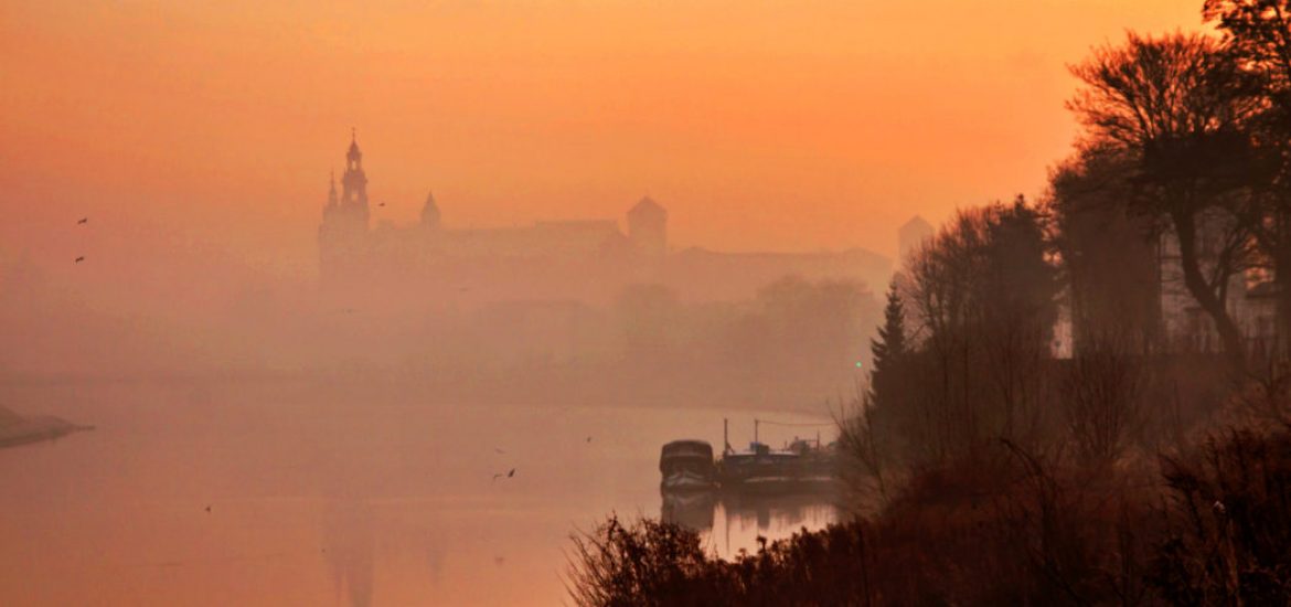 Poland plans green subsidies to cut smog 