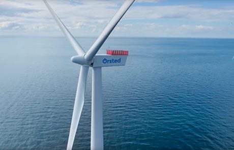 Denmark plans giant offshore wind hubs 