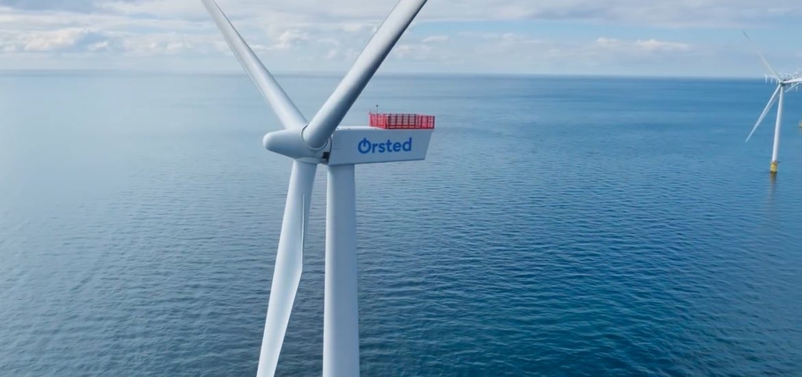 Denmark plans giant offshore wind hubs 