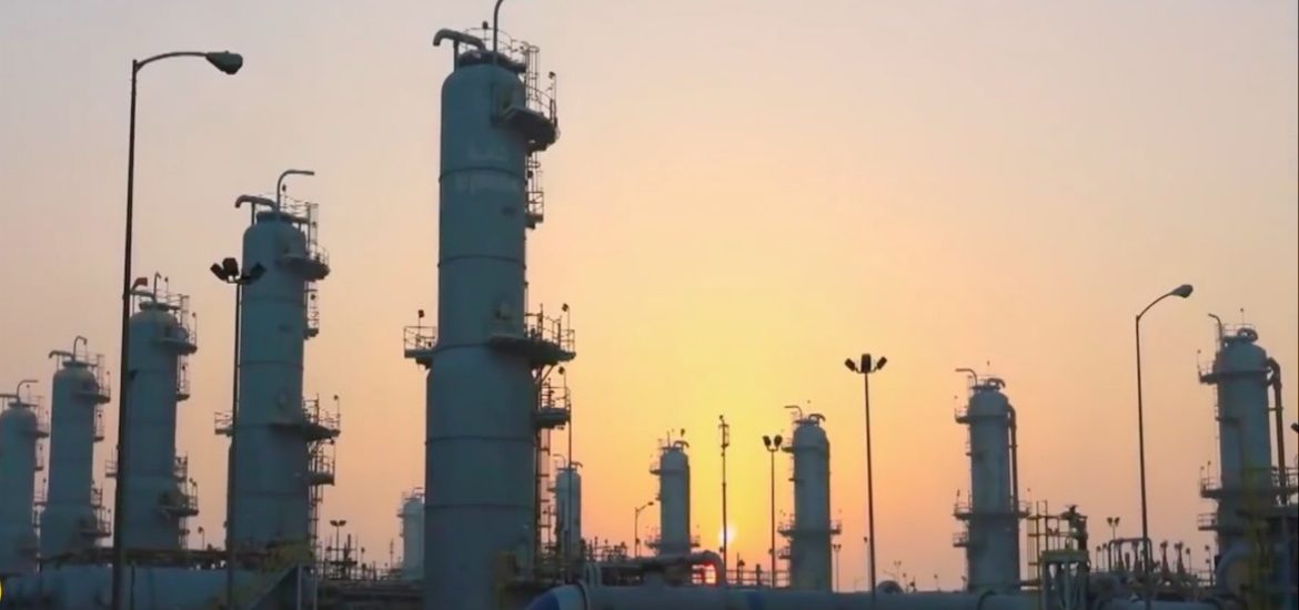 Opec waits on Russia over oil output cuts