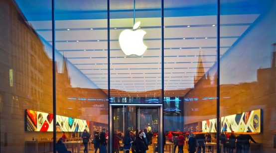 Apple Bets on Slimmer iPhone to Reignite Consumer Interest