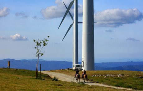 Spain unveils renewable progress