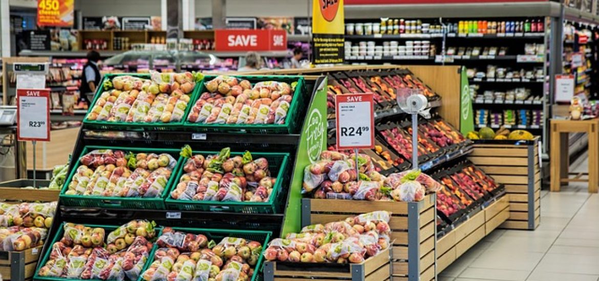 U.S. Consumer Confidence Hits 4-Year Low