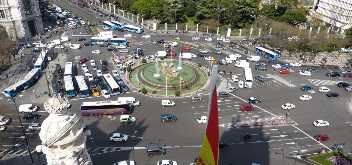 Madrid protests against moves to shelve car ban