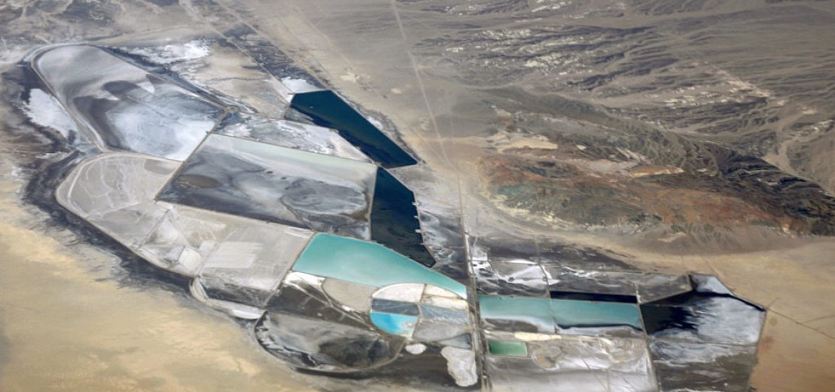 Lithium price tumbles as mines overestimate demand